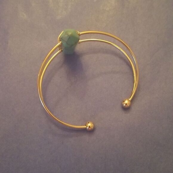 Turquoise gold tone cuff bracelet - Picture 4 of 10